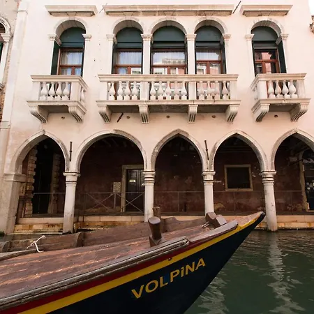 Ca Del Poeta