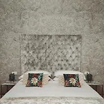 Ca Del Poeta Bed & Breakfast 4*