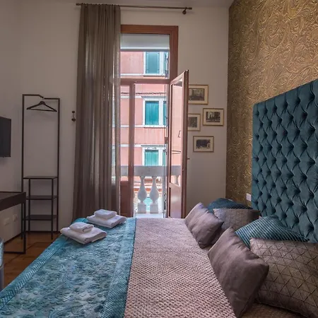 Cà Del Poeta 3* Venise